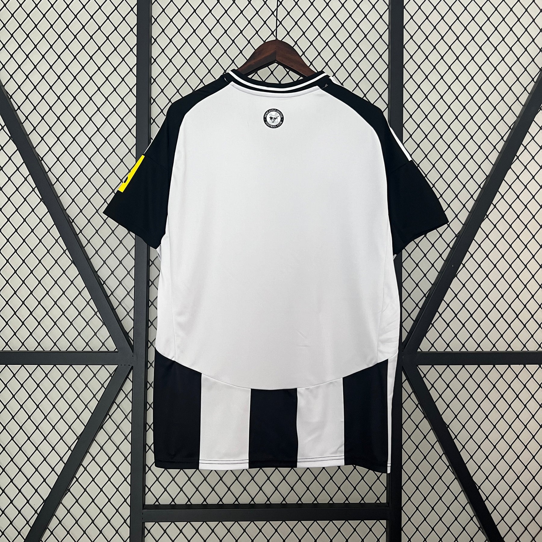Camisa Newcastle Home Adidas 24/25 Versão (Torcedor) Masculina