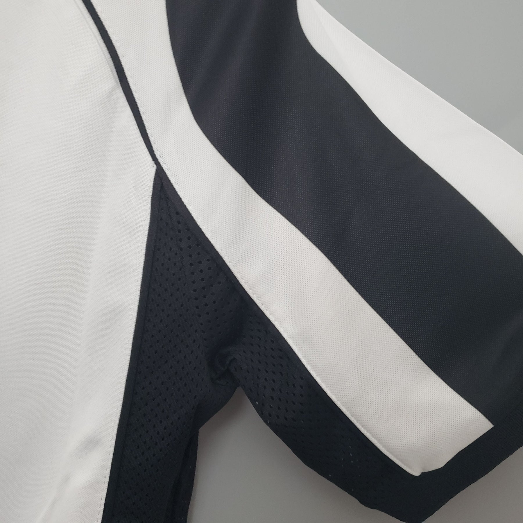 Camisa Juventus Titular 97/98 - Versão (Retrô)