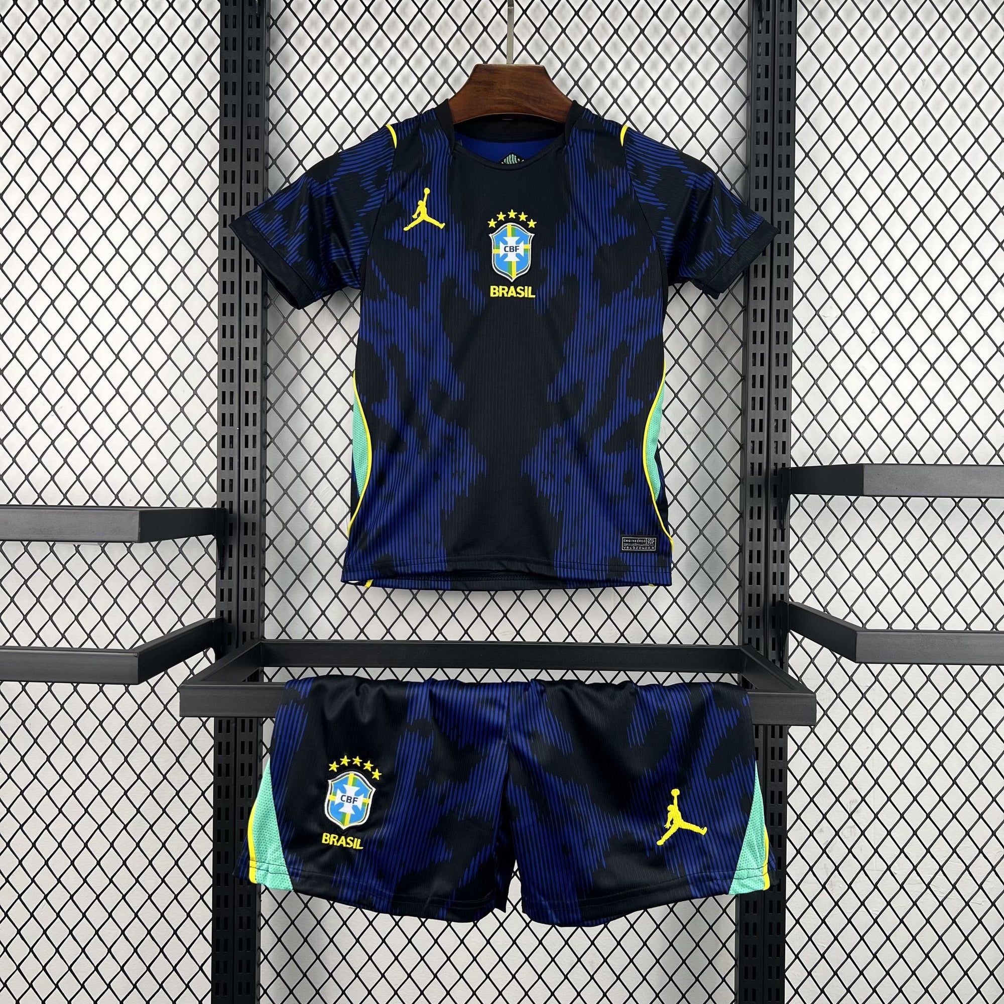 Kit Infantil Brasil 2026 Away