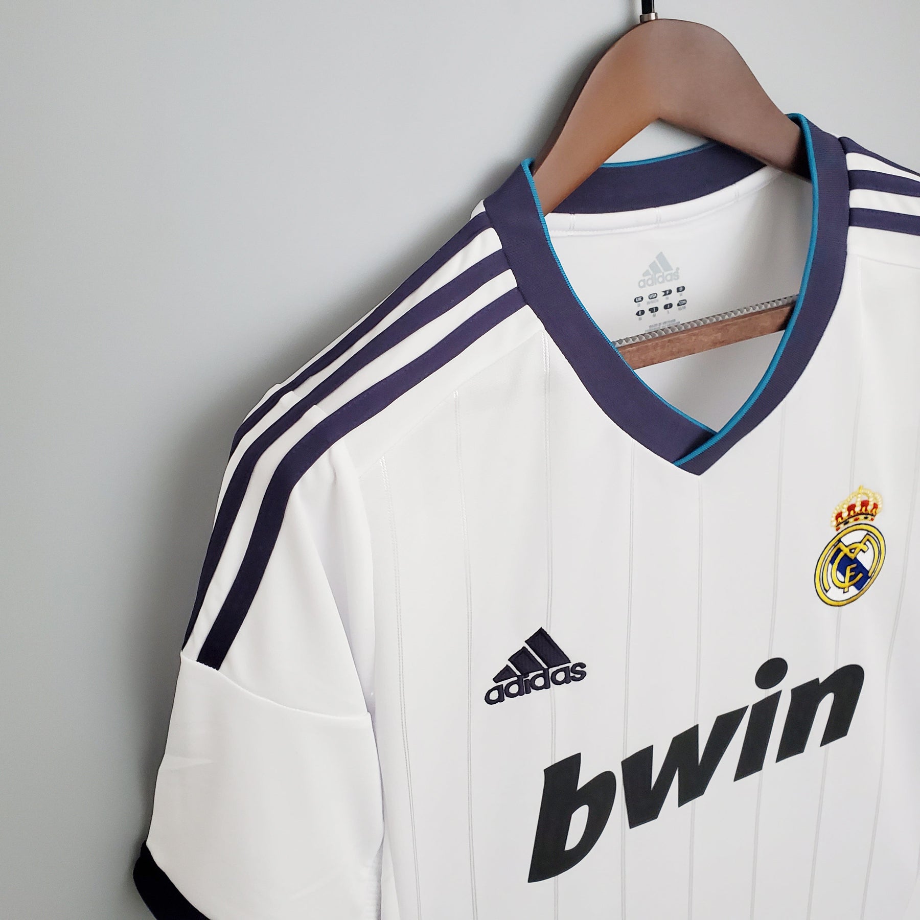 Camisa Real Madrid Titular 12/13 - Versão (Retrô)