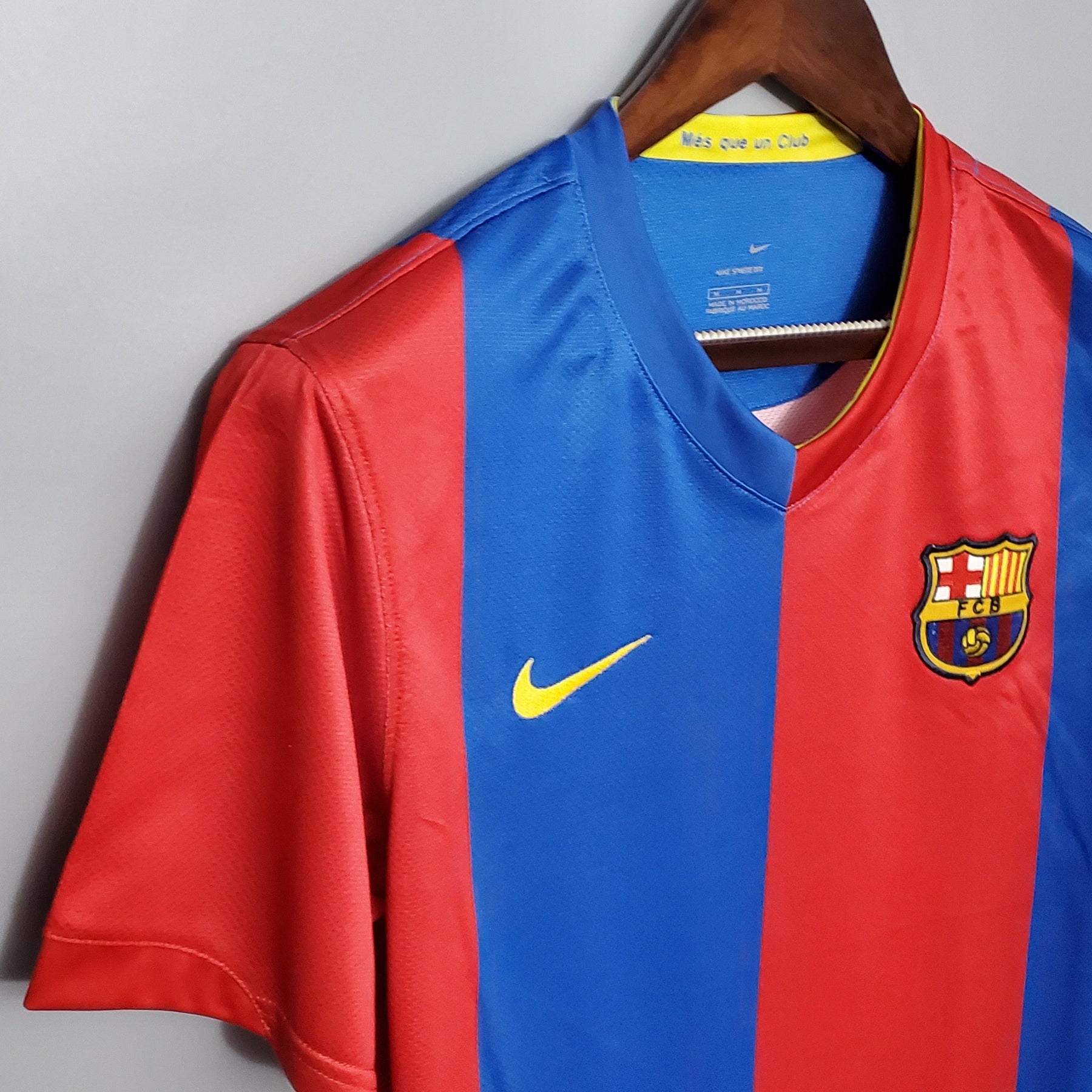 Camisa Barcelona Titular 06/07 - Versão (Retrô)