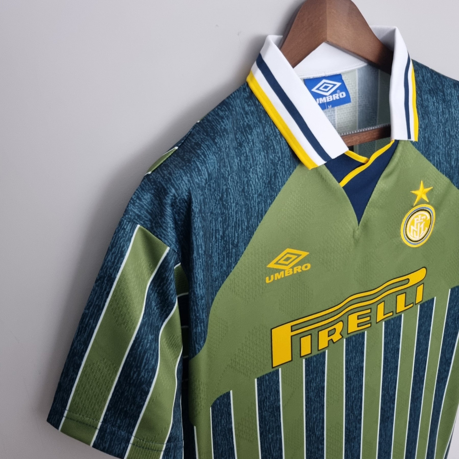 Camisa Inter de Milão Reserva 95/96 - Versão (Retrô)