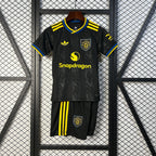 Kit Infantil Manchester United 25/26 Third