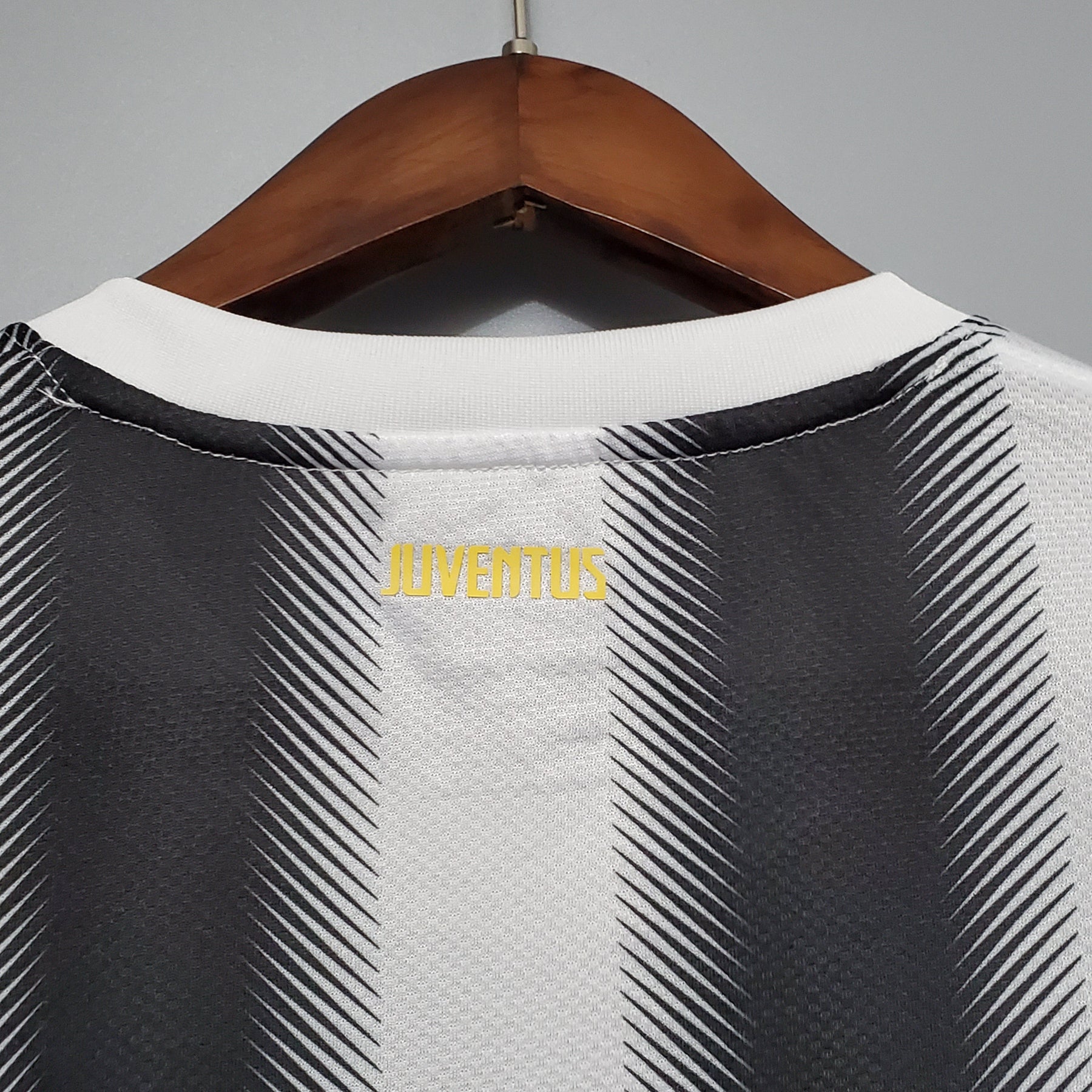 Camisa Juventus Titular 11/12 - Versão (Retrô)