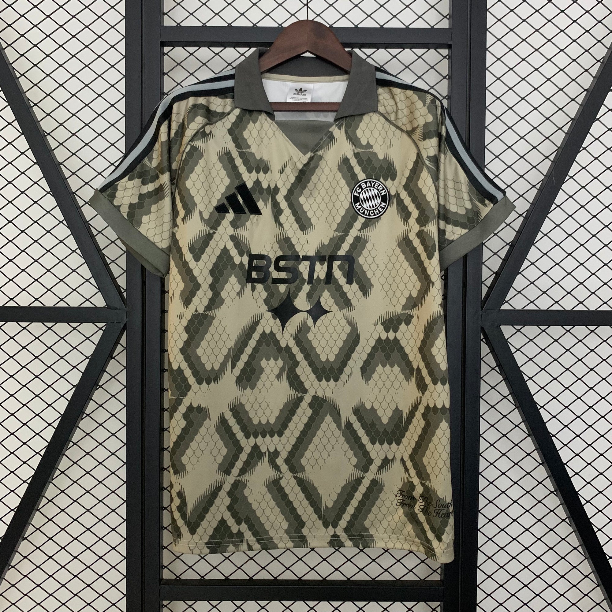 Camisa Bayern de Munique 25/26 BSTN Lifestyle Brown - (Torcedor)