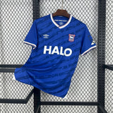 Camisa Ipswich Town 25/26 Home - (Torcedor)