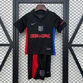 Kit Infantil Barcelona 24/25 Away (Cactus Jack)