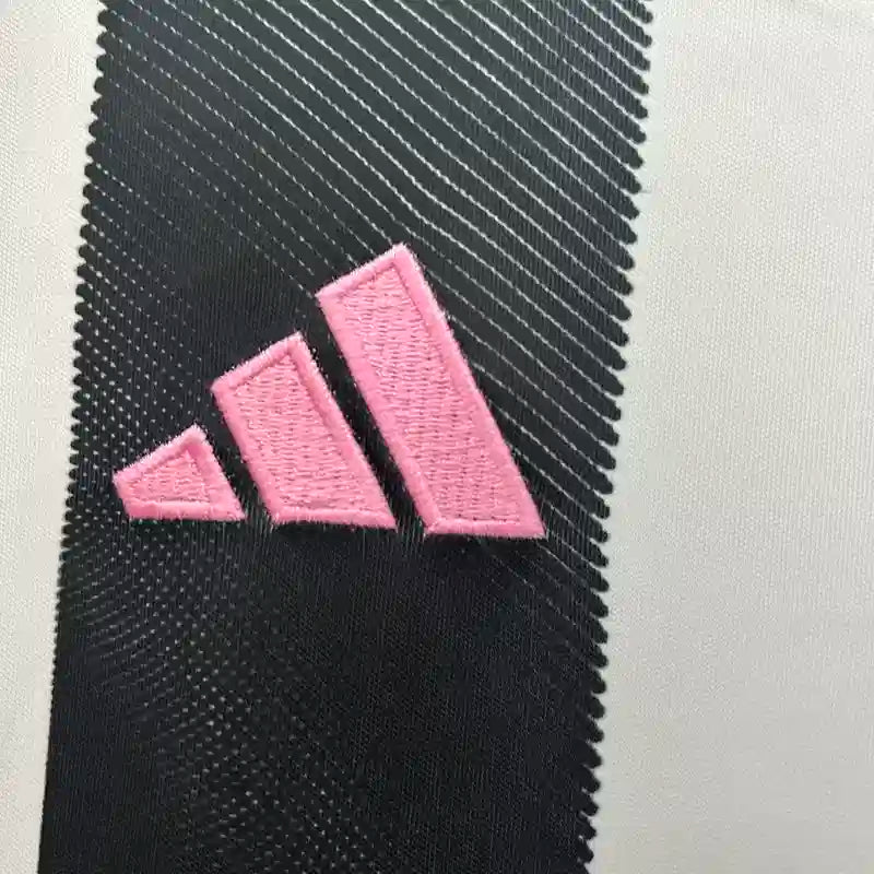 Kit Infantil Juventus 25/26 Home