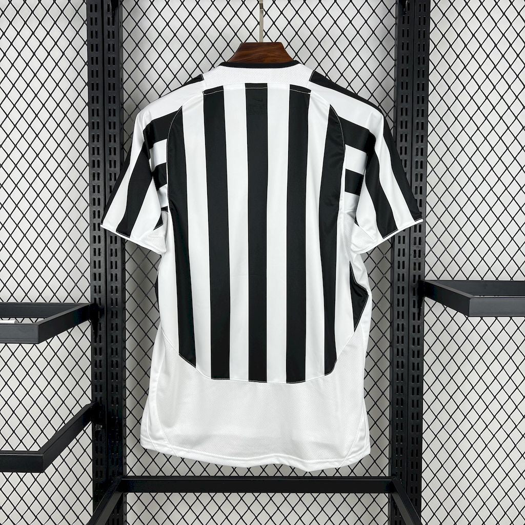 Camisa Juventus Home 02/03 - Versão (Retrô)
