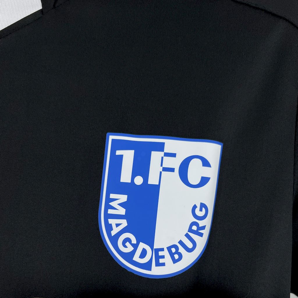 Camisa FC Magdeburg Black Edição-Comemorativa 24/25 - (Torcedor) Masculina