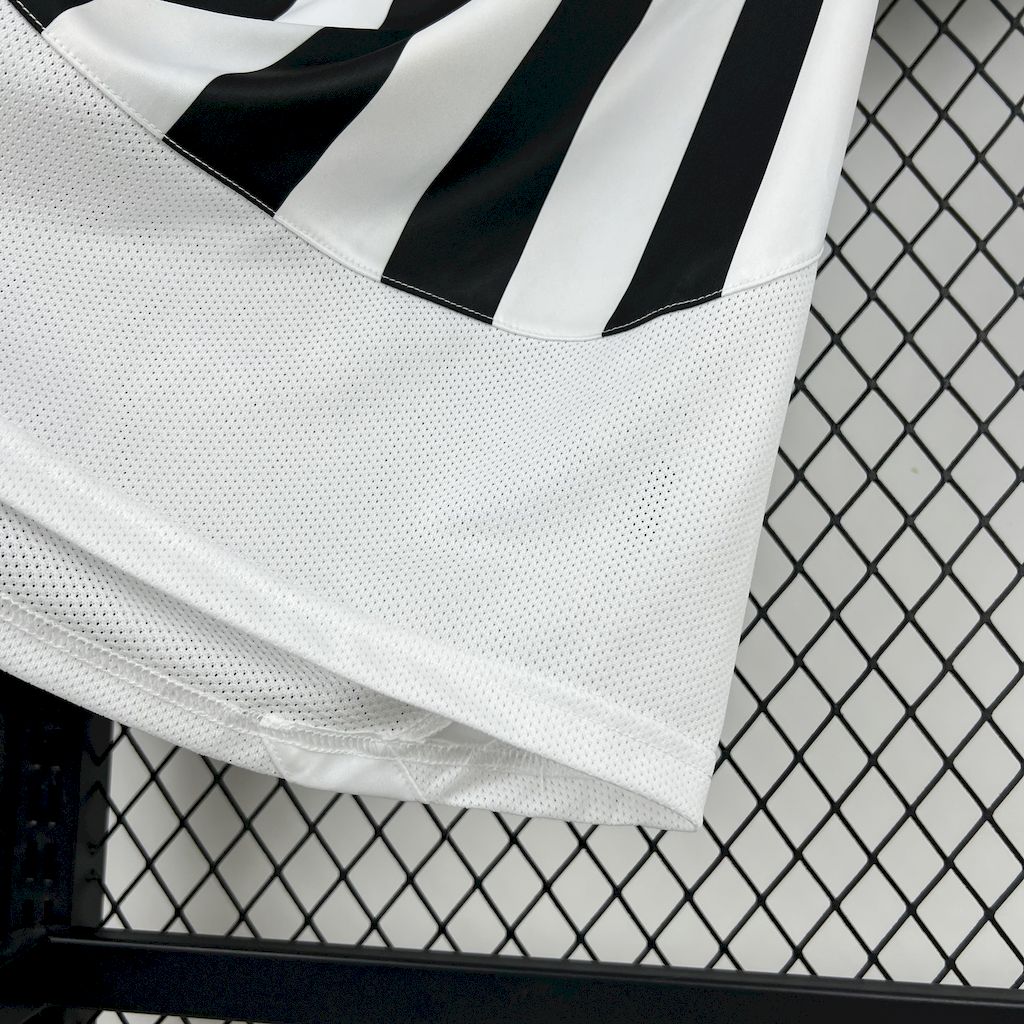 Camisa Juventus Home 02/03 - Versão (Retrô)