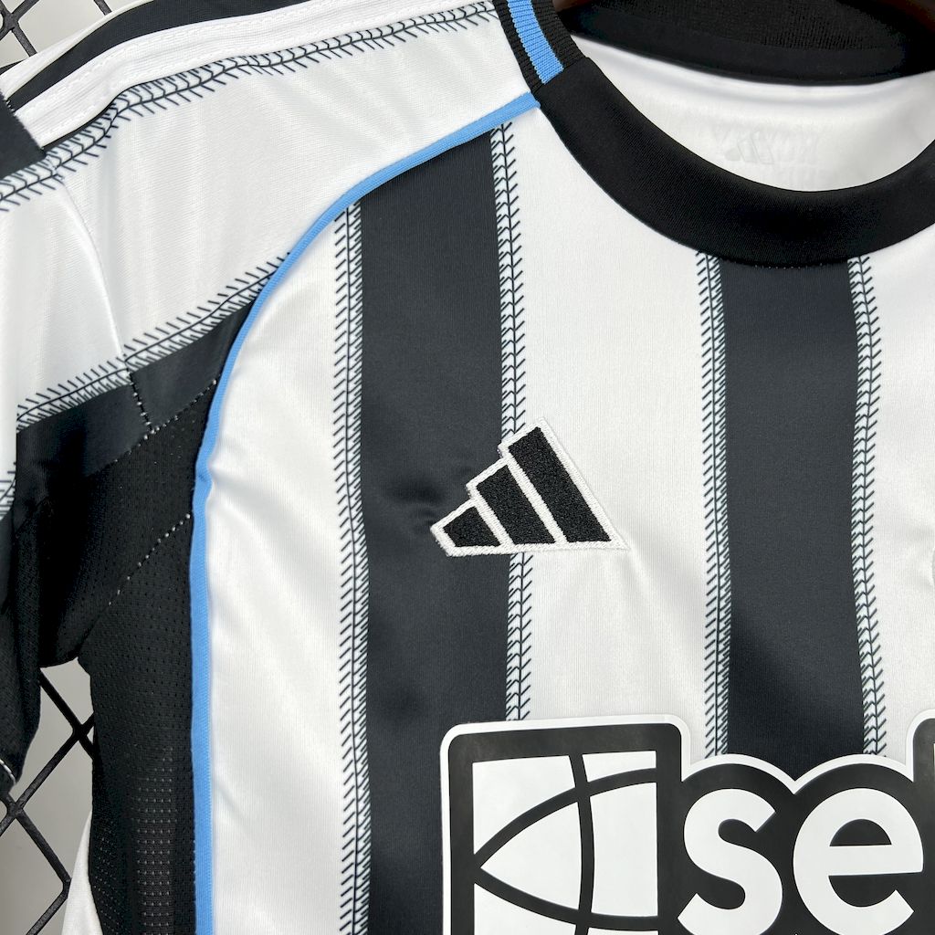 Kit Infantil NewCastle Home 24/25