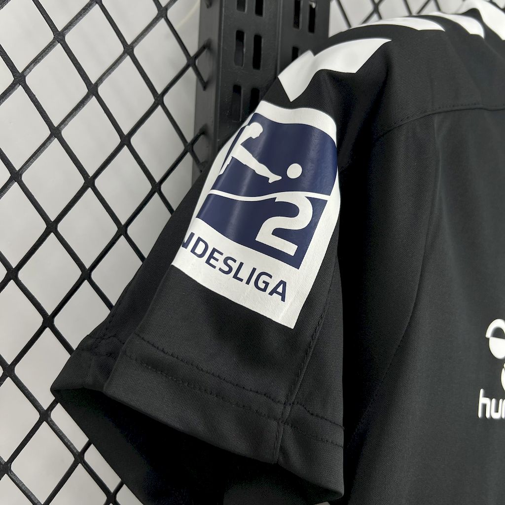 Camisa FC Magdeburg Black Edição-Comemorativa 24/25 - (Torcedor) Masculina