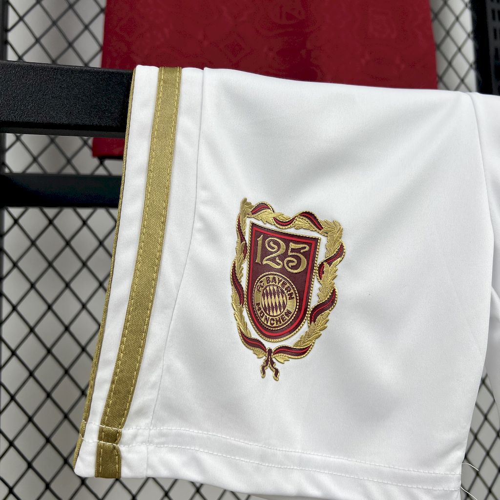 Kit Infantil Bayern de Munique 24/25 Aniversário 125 Anos