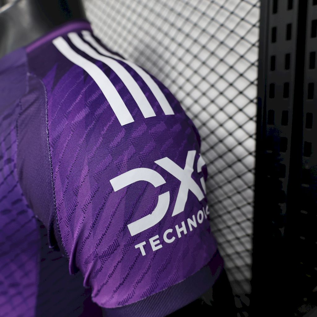 Camisa Manchester United Edição-Especial Adidas 25/26 - Versão (Jogador)