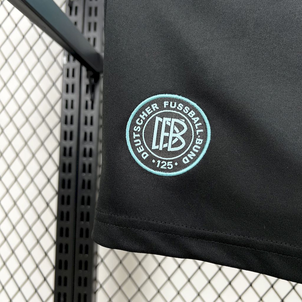 Kit Infantil Alemanha 2025 Aniversário 125 Anos Goleiro Home