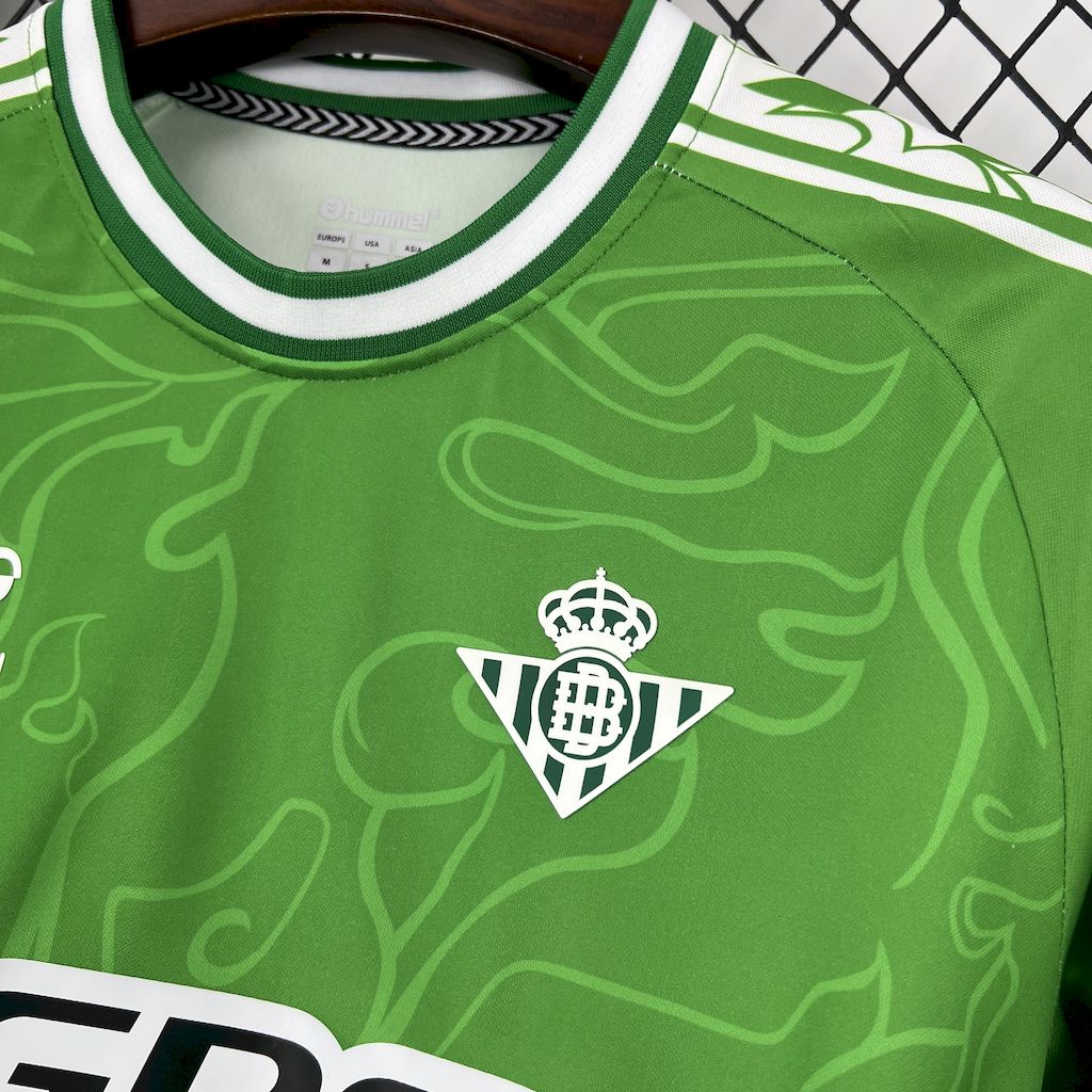 Camisa Real Betis Pré-Jogo Ano Novo Chinês 25/26 - (Torcedor) Masculina