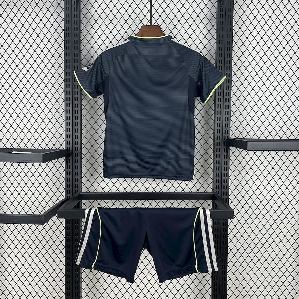 Kit Infantil Real Madrid 25/26 Away