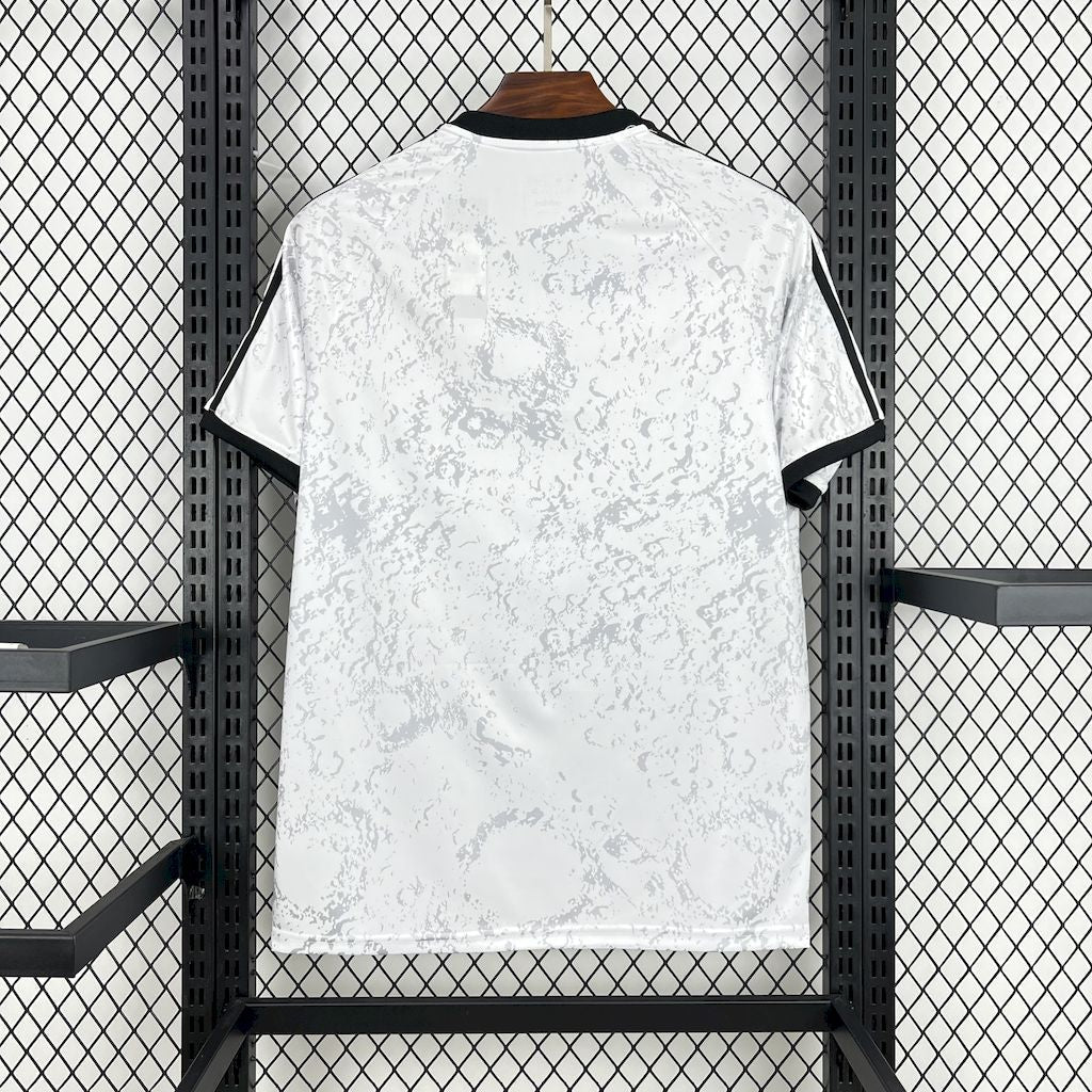 Camisa Juventus Nasa-Inspired Lifestyle Collection 24/25 - (Torcedor) Masculina