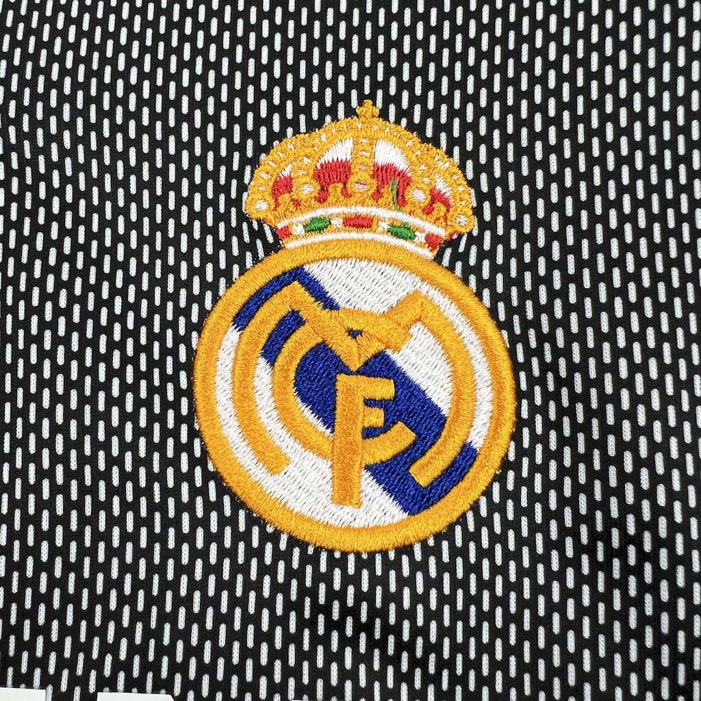 Camisa Real Madrid Goleiro 02/03 - Versão (Retrô)