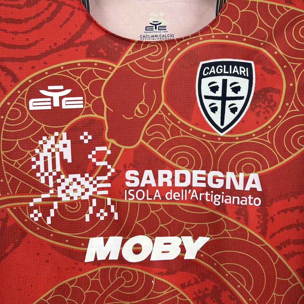 Camisa Cagliari Year of the Snake Limited Edition 24/25 - (Torcedor) Masculina