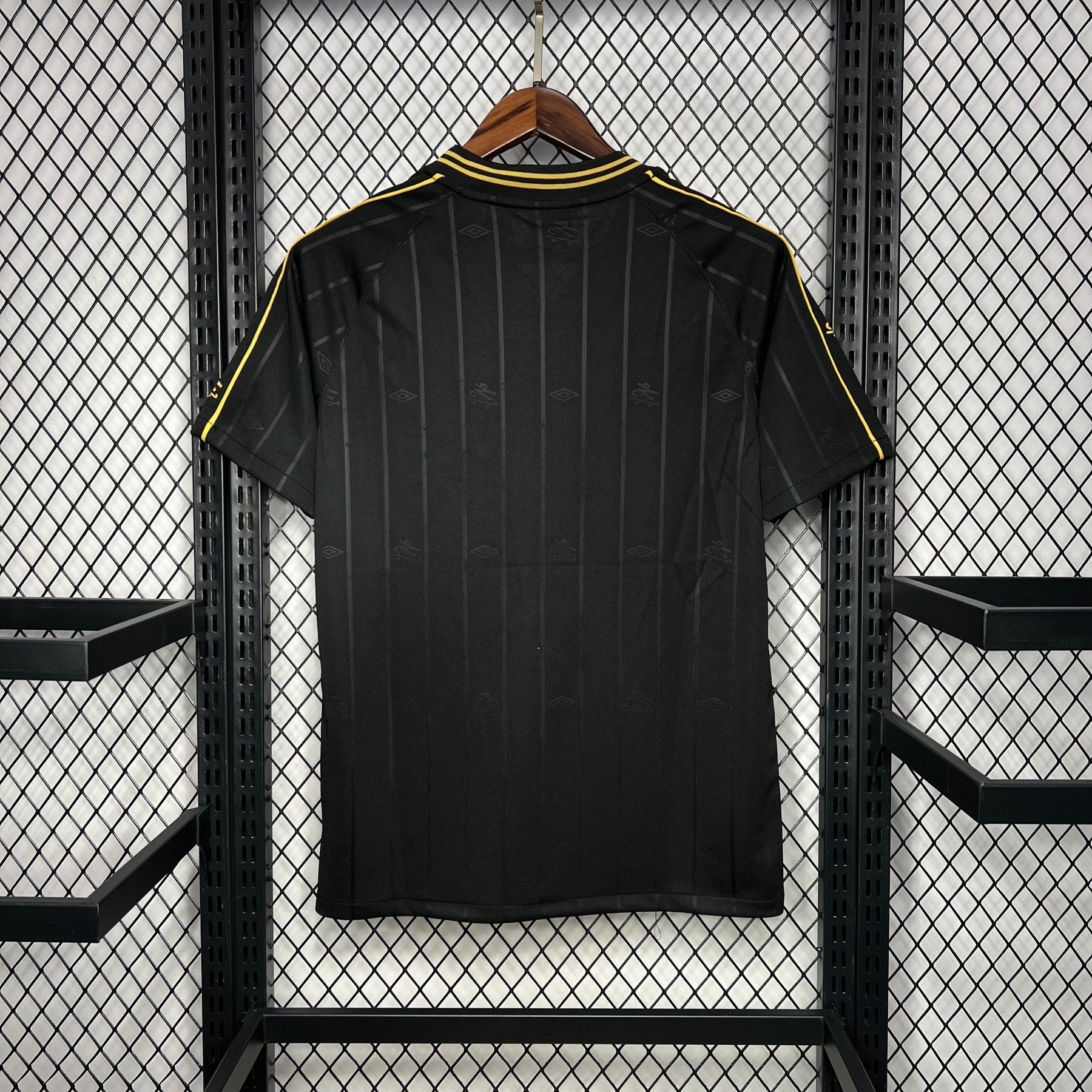 Camisa Santos Charlie Brown Jr 24/25 - Umbro (Torcedor) Masculina