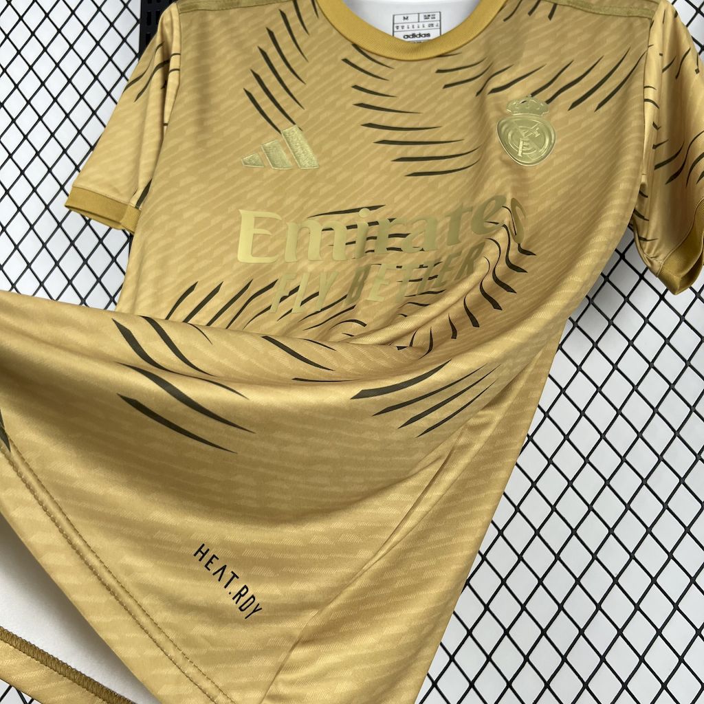 Camisa Real Madrid Treino 25/26 - (Torcedor) Masculina