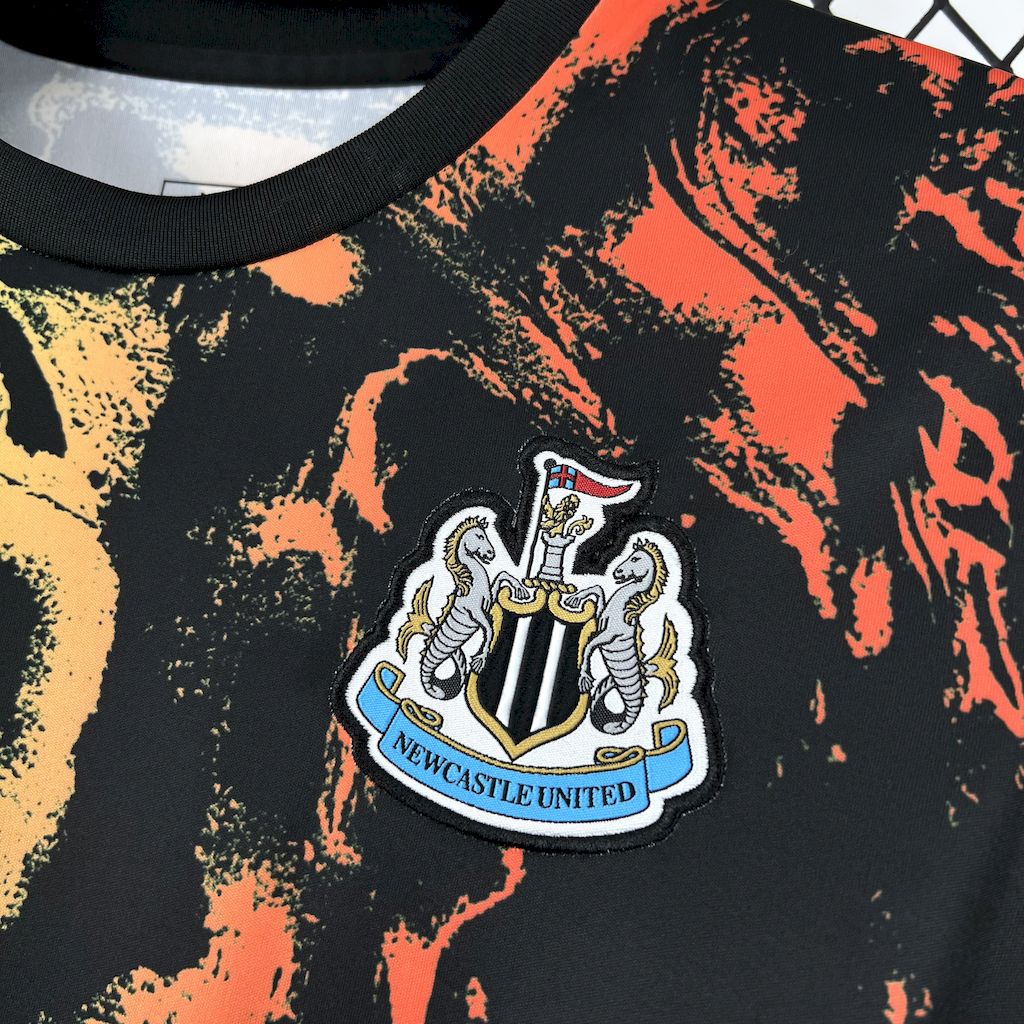 Camisa Newcastle 25/26 Pré-Jogo - (Torcedor)