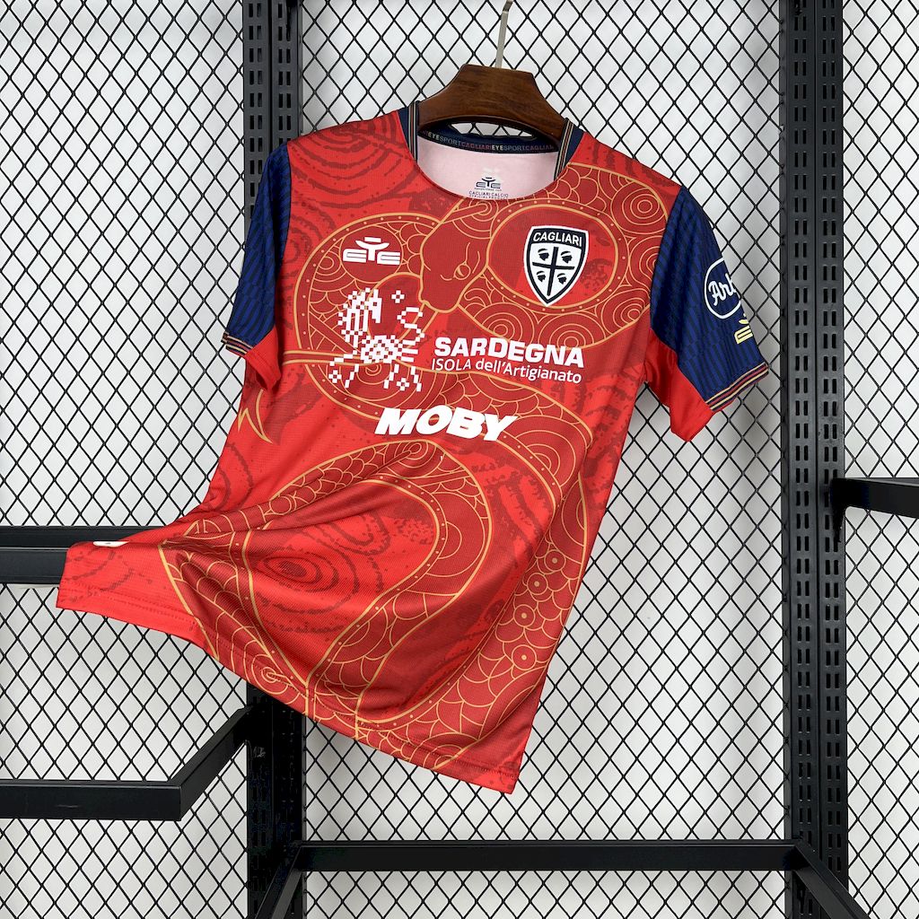 Camisa Cagliari Year of the Snake Limited Edition 24/25 - (Torcedor) Masculina