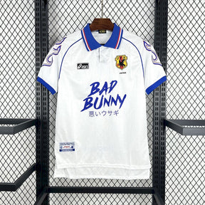 Camisa Japão Away X Badd Bunny 98/99 - Versão (Retrô)