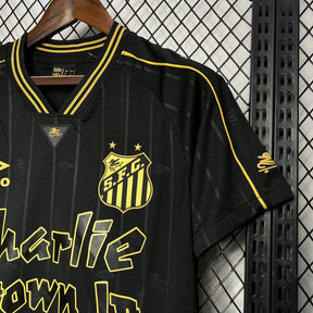 Camisa Santos Charlie Brown Jr 24/25 - Umbro (Torcedor) Masculina