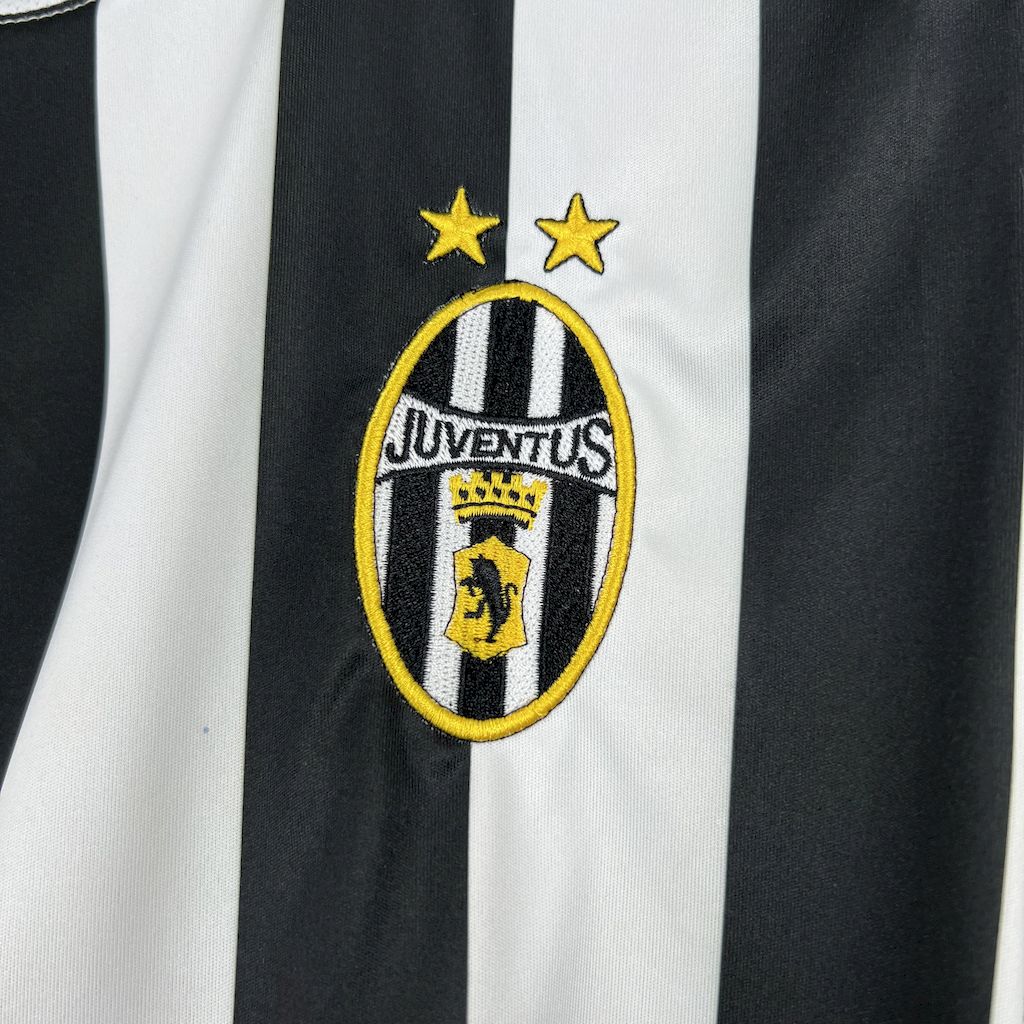 Camisa Juventus Home 02/03 - Versão (Retrô)