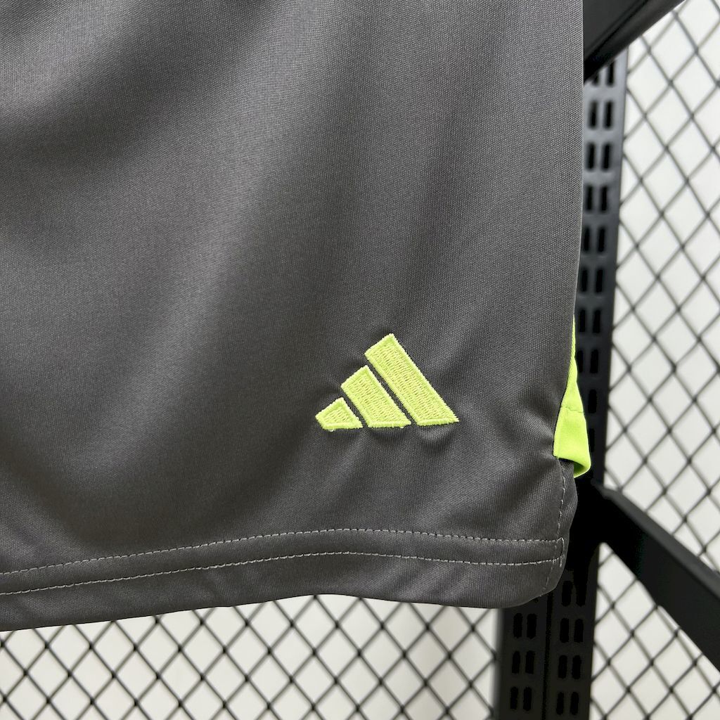 Kit Infantil Bayern de Munique 25/26 Goleiro Away